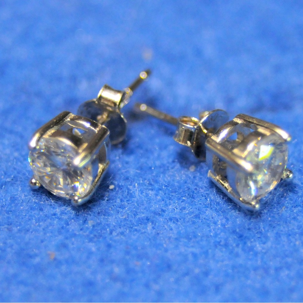 COPY - 2 CT CZ earrings mounted in 925 sterling platinum plated